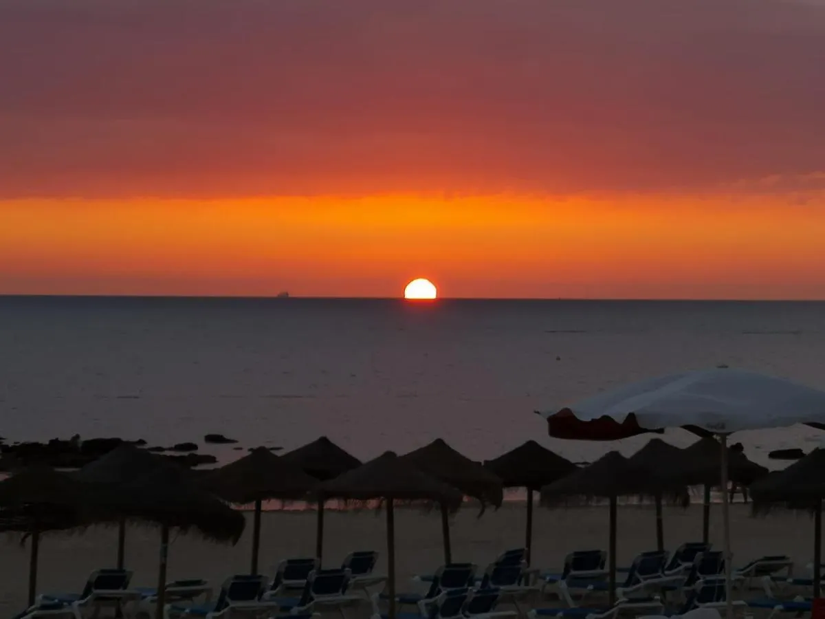 El Velero En La Playa Victoria Grupo Ac Gestion Apartment Cadiz 0*,  Spain